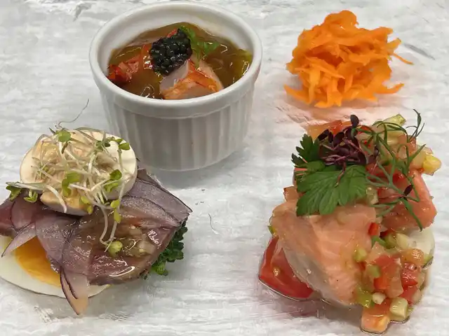 季節の前菜盛り合わせ フレッシュキャビア添え
