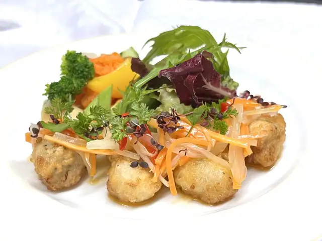 手間暇かけた鱧のフリット エスカベッシュ風 季節野菜と共に